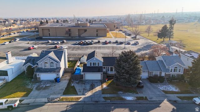 5661 W SUNKIST DR, Kearns, UT 84118