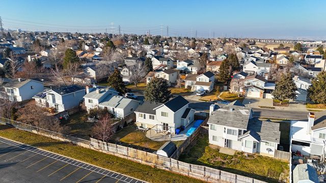 5661 W SUNKIST DR, Kearns, UT 84118