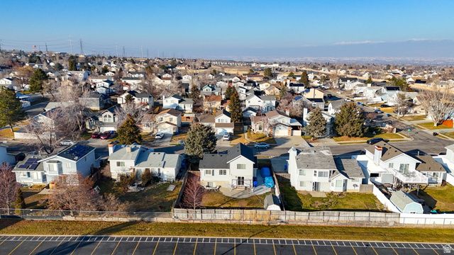 5661 W SUNKIST DR, Kearns, UT 84118