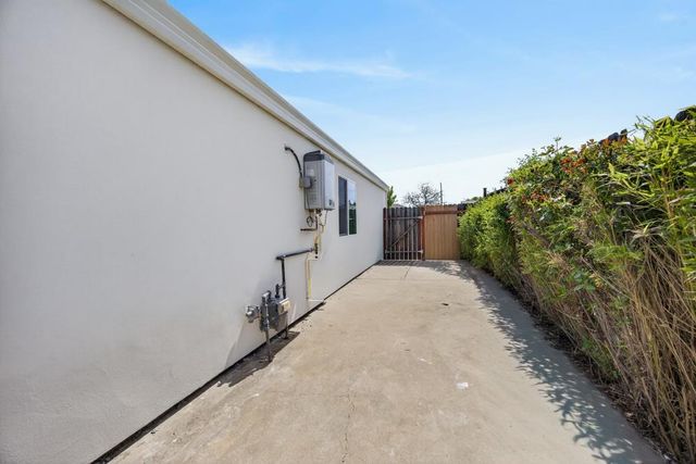 6039 34th Ave, Sacramento, CA 95824