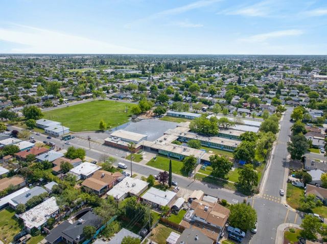 6039 34th Ave, Sacramento, CA 95824