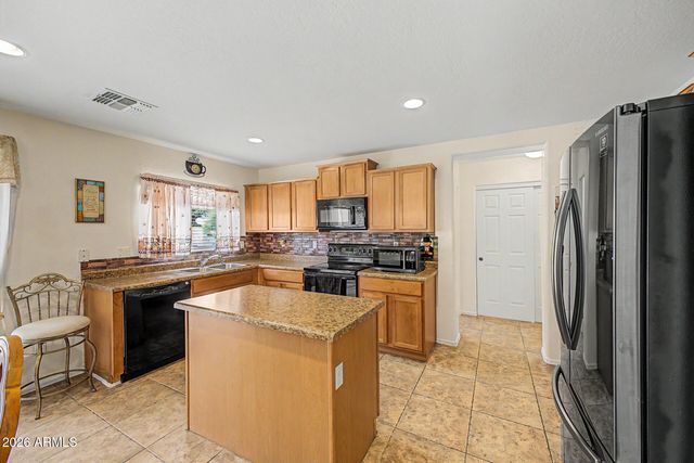 958 W LINDBERGH Avenue, Coolidge, AZ 85128