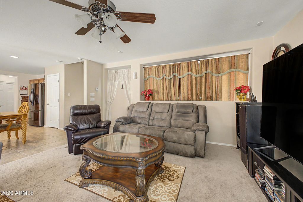 Image 10 of property listing at 958 W LINDBERGH Avenue, Coolidge, AZ 85128