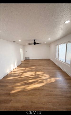 20585 Yucca Loma, Apple Valley, CA 92307