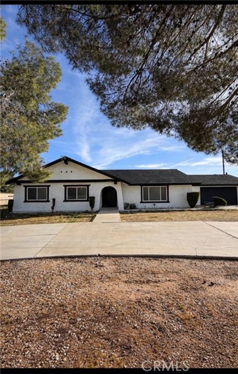 20585 Yucca Loma, Apple Valley, CA 92307