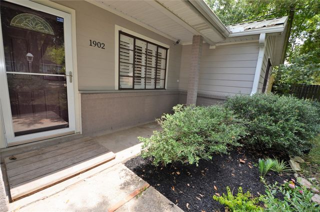 1902 Coulcrest Drive, Houston, TX 77055