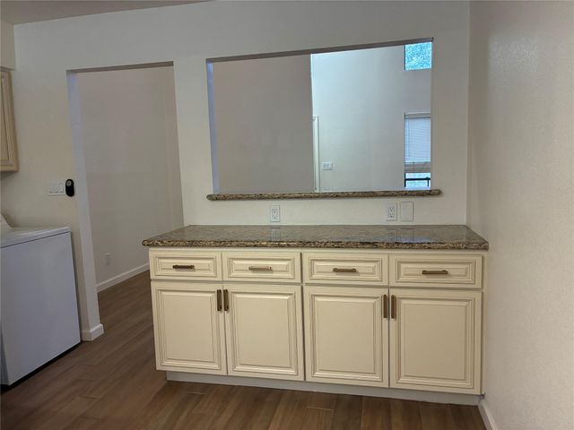 6401 Deihl Road 1011, Houston, TX 77092