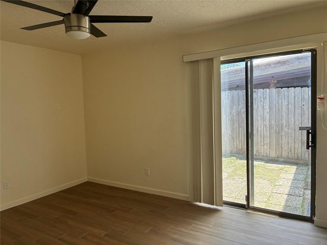 6401 Deihl Road 1011, Houston, TX 77092
