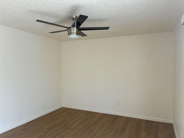 6401 Deihl Road 1011, Houston, TX 77092