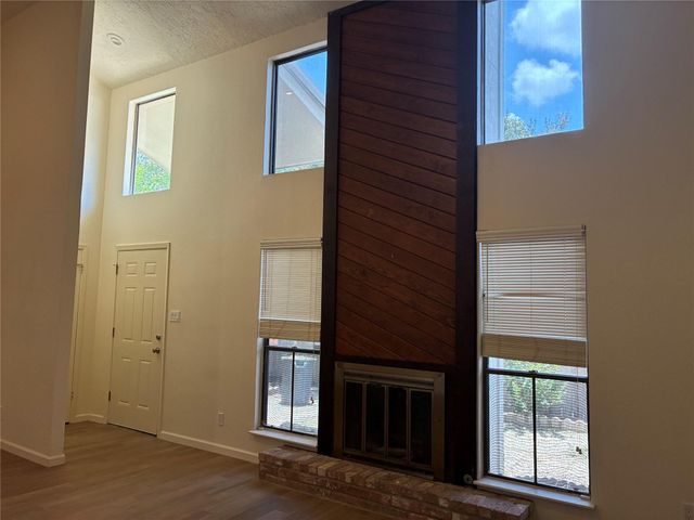 6401 Deihl Road 1011, Houston, TX 77092