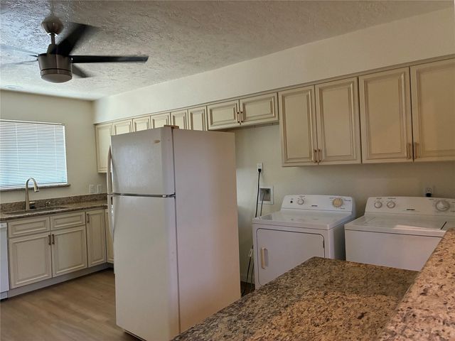 6401 Deihl Road 1011, Houston, TX 77092