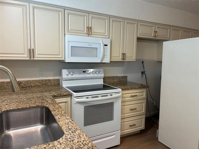 6401 Deihl Road 1011, Houston, TX 77092
