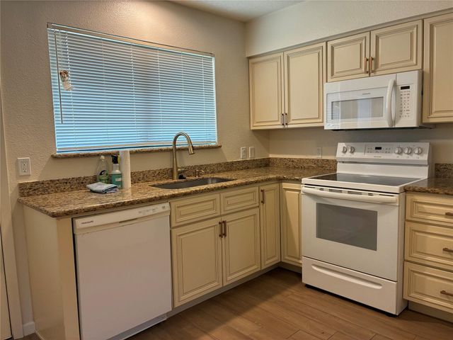 6401 Deihl Road 1011, Houston, TX 77092