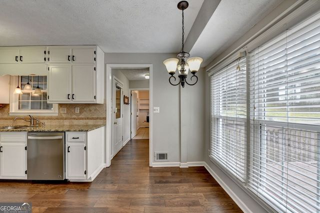 2325 Sussex Court, Snellville, GA 30078