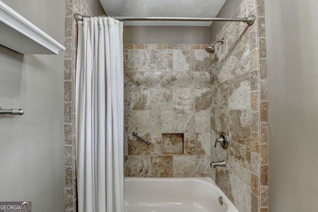 2325 Sussex Court, Snellville, GA 30078