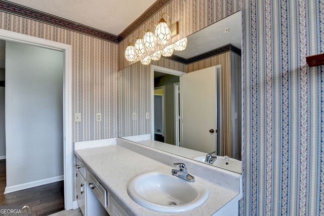 2325 Sussex Court, Snellville, GA 30078