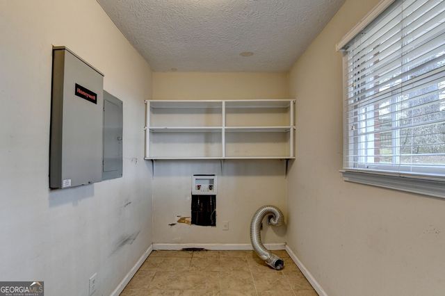 2325 Sussex Court, Snellville, GA 30078