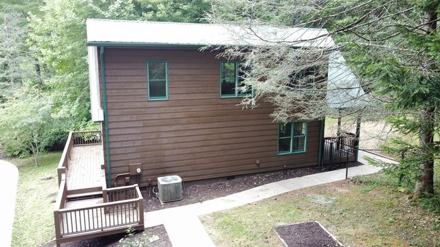 1013 Hwy 60, Suches, GA 30512