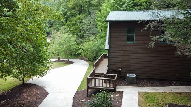 1013 Hwy 60, Suches, GA 30512