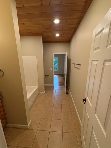 1013 Hwy 60, Suches, GA 30512