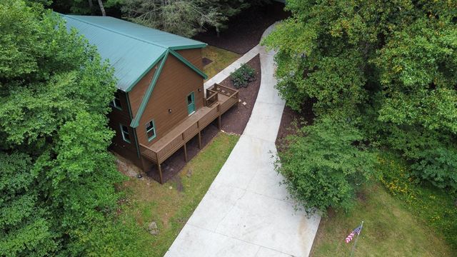 1013 Hwy 60, Suches, GA 30512