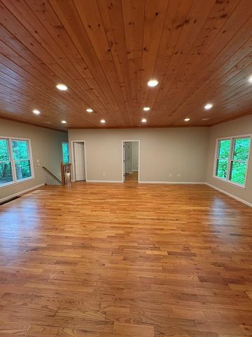 1013 Hwy 60, Suches, GA 30512