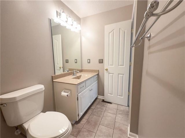 16072 W 156th Terrace, Olathe, KS 66062