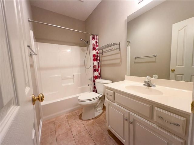 16072 W 156th Terrace, Olathe, KS 66062