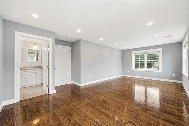 305 Lynn St, Malden, MA 02148