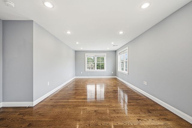 305 Lynn St, Malden, MA 02148