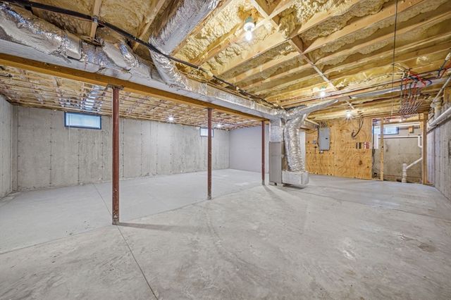 305 Lynn St, Malden, MA 02148