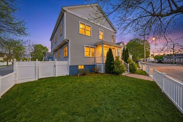 305 Lynn St, Malden, MA 02148