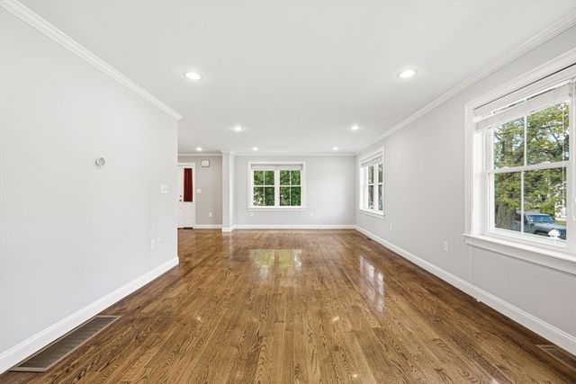 305 Lynn St, Malden, MA 02148