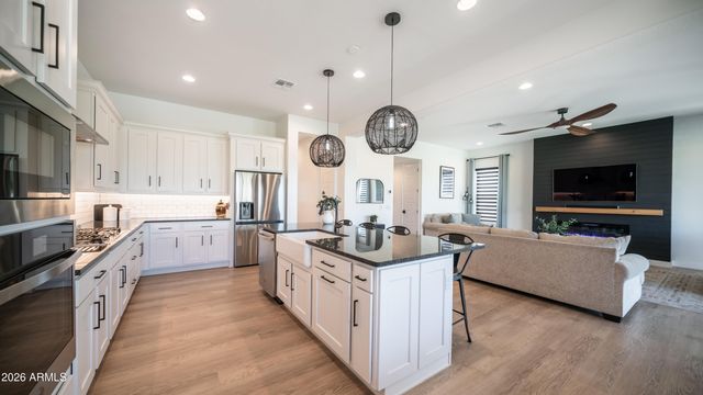 5928 E SIERRA MORENA Street, Mesa, AZ 85215