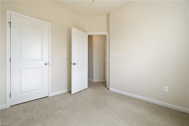 669 Mill Creek PW, Chesapeake, VA 23323