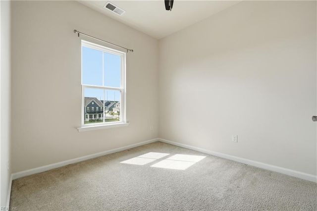 669 Mill Creek PW, Chesapeake, VA 23323