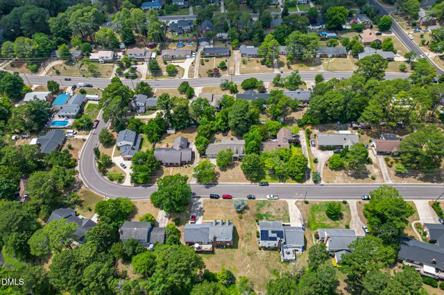 2412 Rolling Hill Road, Fayetteville, NC 28304