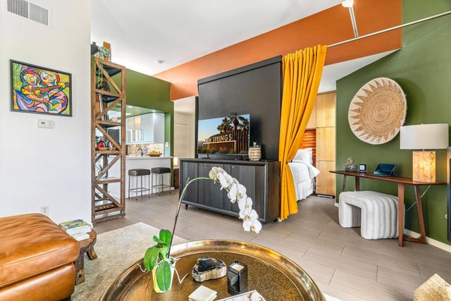 1525 Spyglass Plaza, Palm Springs, CA 92264