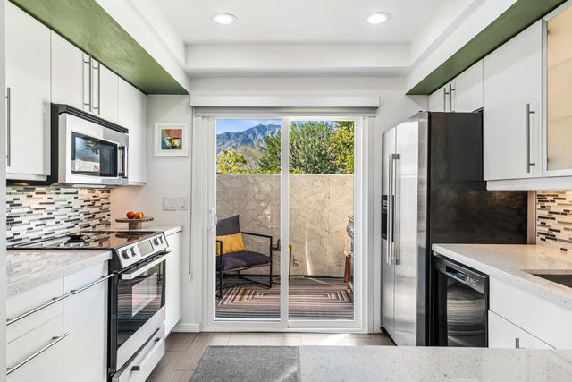 1525 Spyglass Plaza, Palm Springs, CA 92264