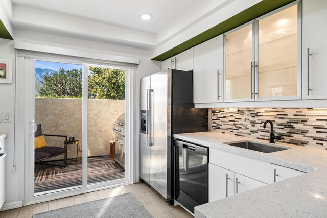 1525 Spyglass Plaza, Palm Springs, CA 92264