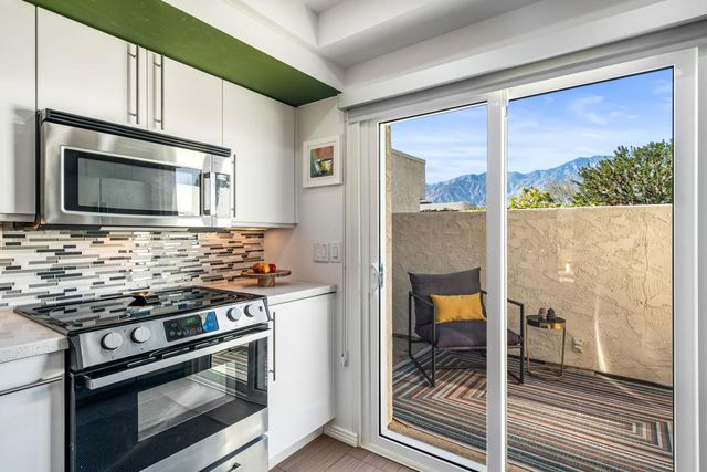 1525 Spyglass Plaza, Palm Springs, CA 92264