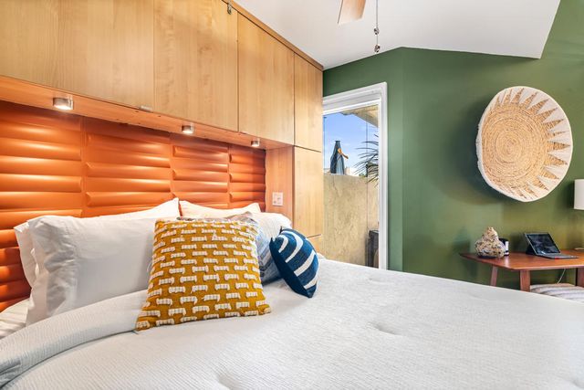 1525 Spyglass Plaza, Palm Springs, CA 92264