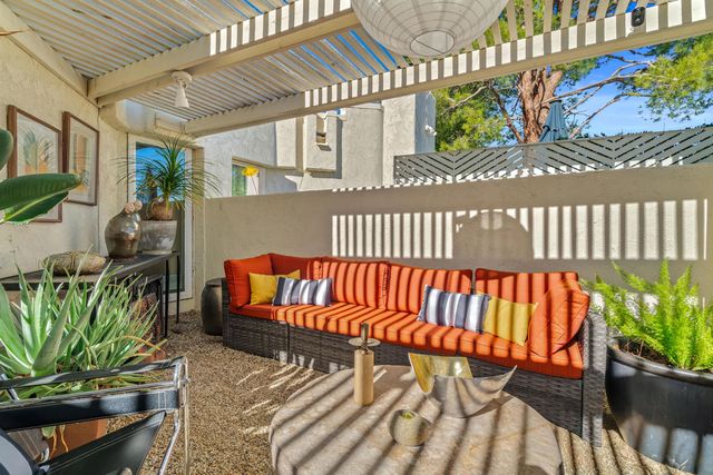 1525 Spyglass Plaza, Palm Springs, CA 92264