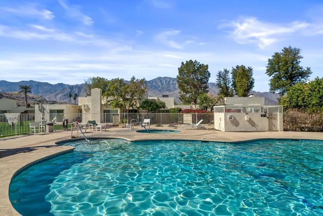 1525 Spyglass Plaza, Palm Springs, CA 92264