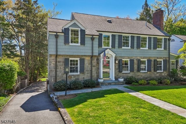 23 Greenview Way, Montclair Twp., NJ 07043