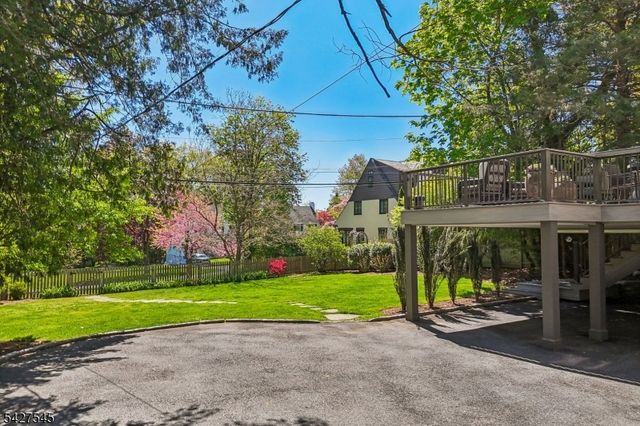 23 Greenview Way, Montclair Twp., NJ 07043