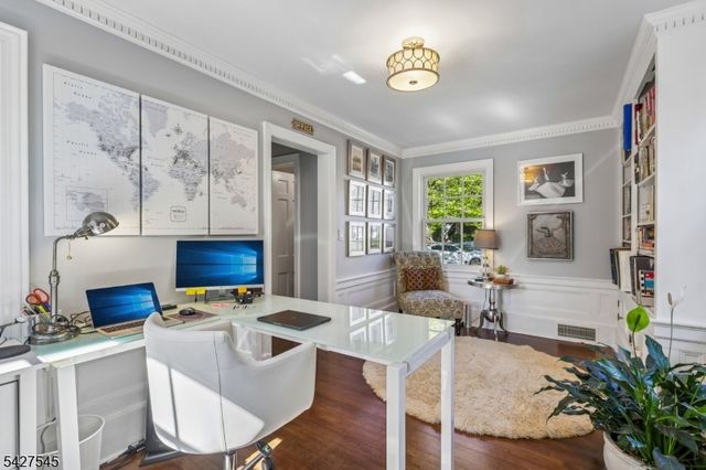 23 Greenview Way, Montclair Twp., NJ 07043