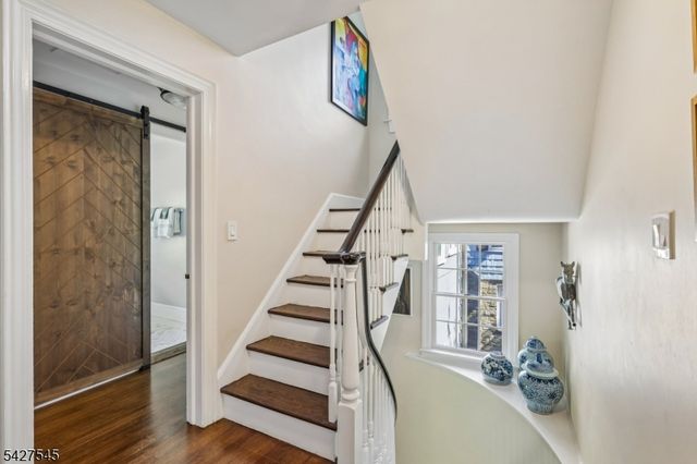 23 Greenview Way, Montclair Twp., NJ 07043