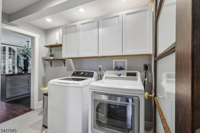 23 Greenview Way, Montclair Twp., NJ 07043