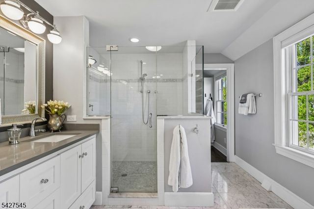 23 Greenview Way, Montclair Twp., NJ 07043